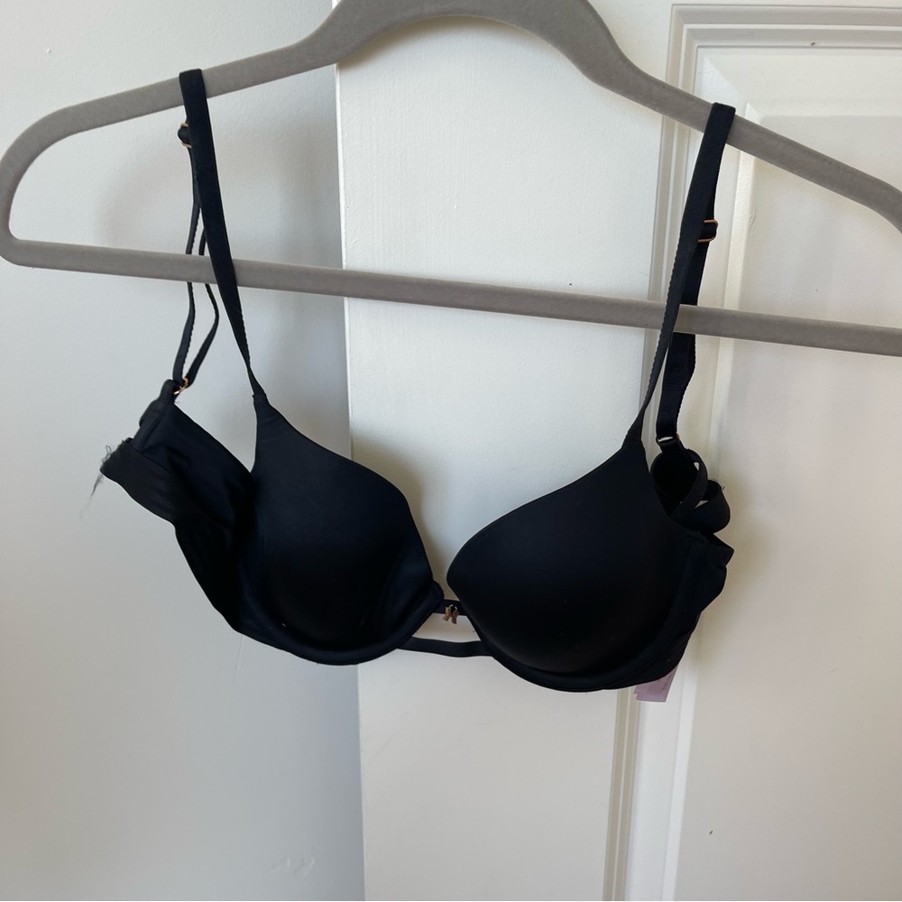 Savage Fenty black tshirt bra never worn